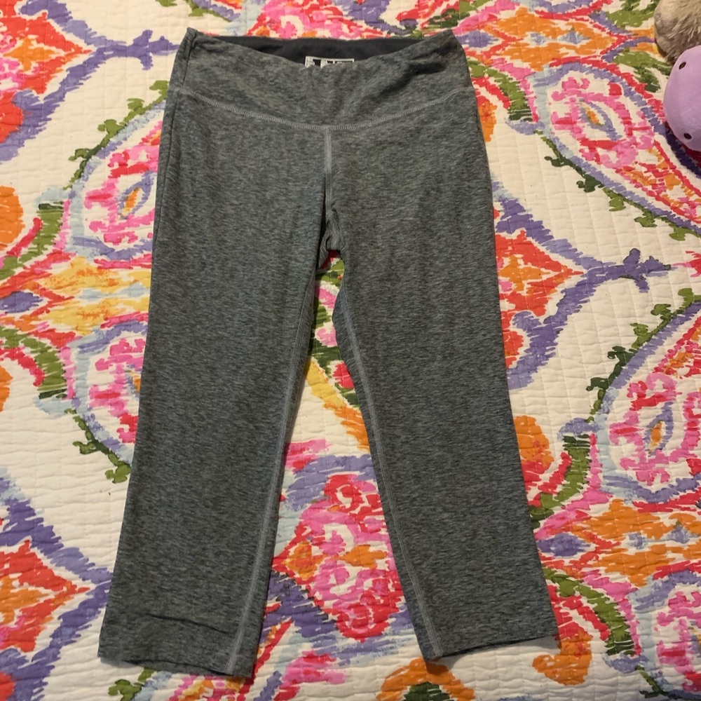 NB Cropped Leggings